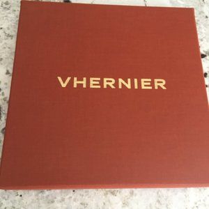 Vhernier Scarf